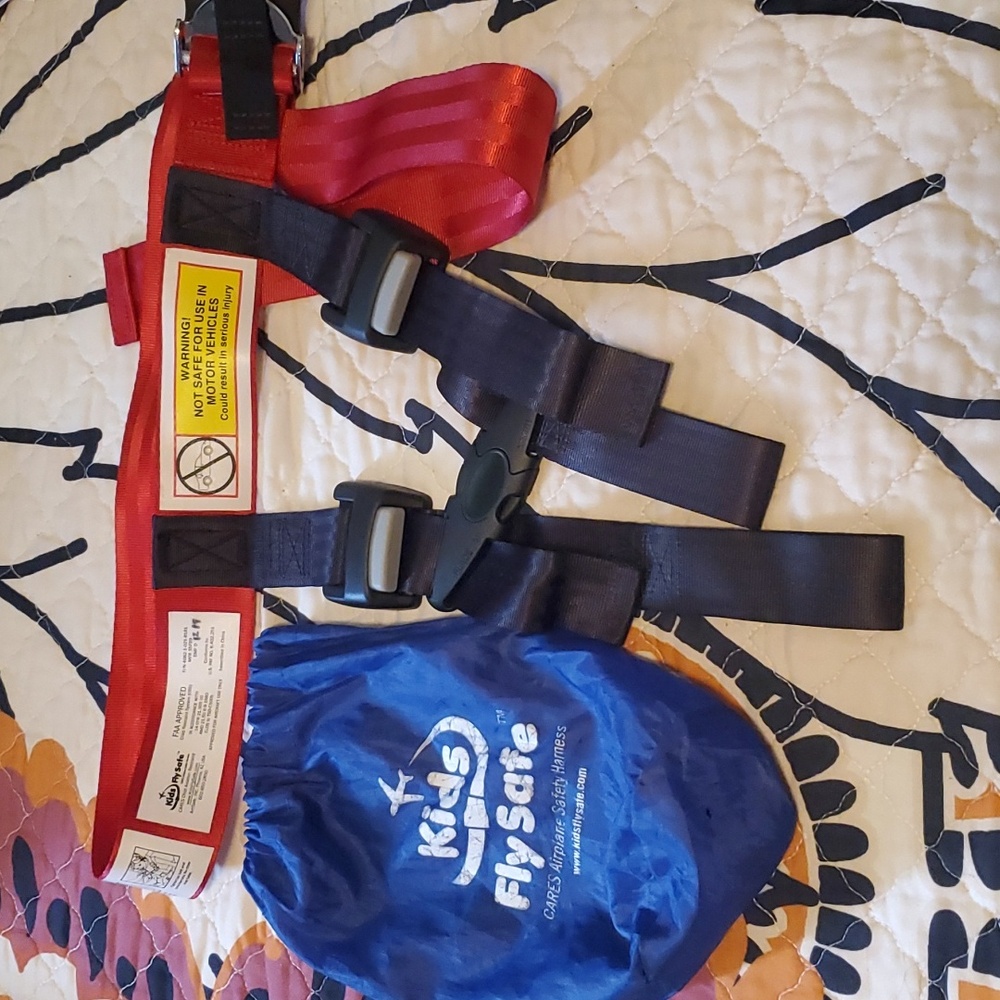 Toddler travel bundle. Kids Fly Safe Harness, Froggy and Family seat extender.